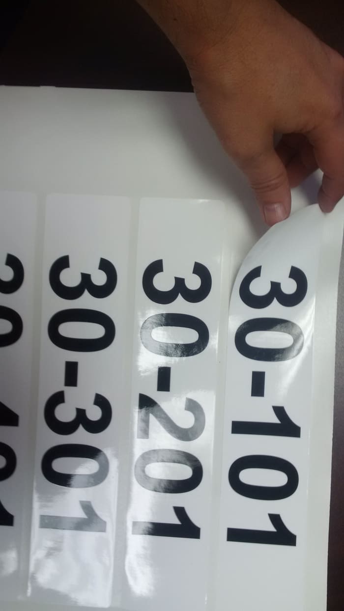 Horizontal beam labels, number only